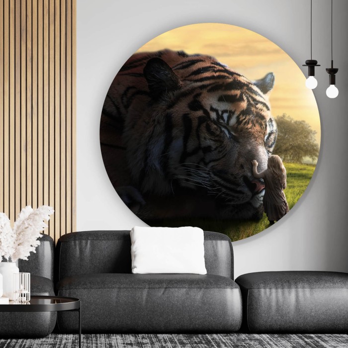 Großer Tiger mit Frau Kreis